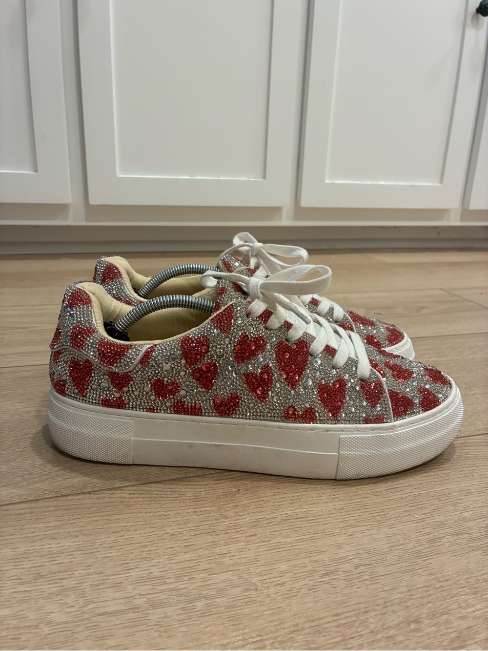 Betsey Johnson Women’s Suton Highwall Bling Platform Sneaker Heart Size 8.5